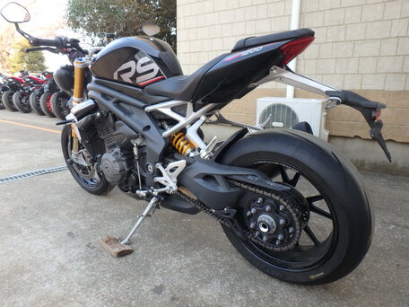 2022 Triumph Speed Triple, чёрный, 1390000 рублей, вид 5