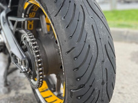 2015 Yamaha MT-09 Tracer (FJ-09), серый, 650000 рублей, вид 4