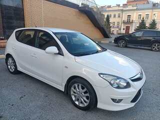 2011 Hyundai i30 I Рестайлинг, белый, 600000 рублей, вид 2