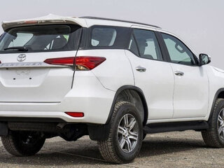 2026 Toyota Fortuner II Рестайлинг, чёрный, 4750000 рублей, вид 4