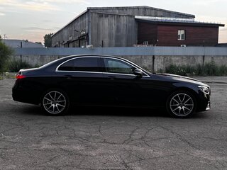 2021 Mercedes-Benz E-Класс 200 V (W213, S213, C238) Рестайлинг, чёрный, 4400000 рублей, вид 4