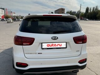 2019 Kia Sorento III Prime Рестайлинг, белый, 3000000 рублей, вид 5