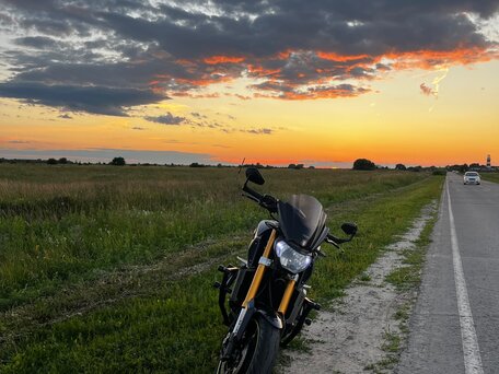 2015 Yamaha MT-09 (FZ-09), фиолетовый, 600000 рублей, вид 2