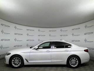 2021 BMW 5 серии 520i VII (G30/G31/G38) Рестайлинг, белый, 3259900 рублей, вид 3