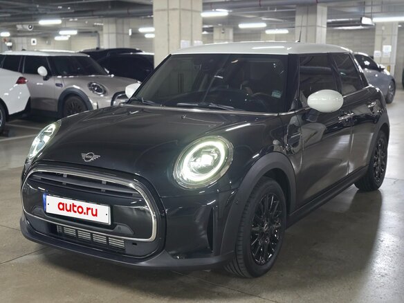 2023 Mini Hatch Cooper III (F55/F56) Рестайлинг 2, чёрный