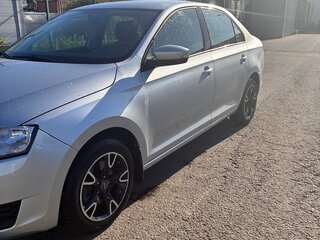 2018 Skoda Rapid I Рестайлинг, серебристый, 950000 рублей, вид 5