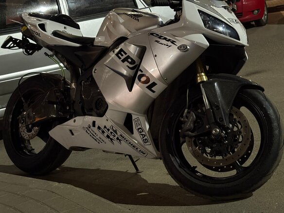 2007 Honda CBR 600RR, белый, 550000 рублей - вид 2