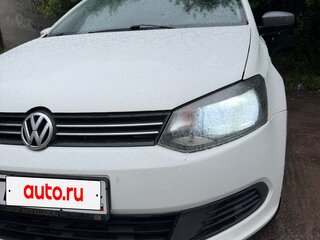2014 Volkswagen Polo V, белый, 750000 рублей, вид 2