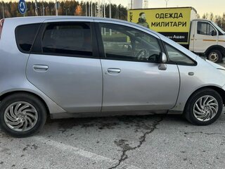 2004 Mitsubishi Colt VI (Z20/Z30), серебристый, 230000 рублей, вид 3
