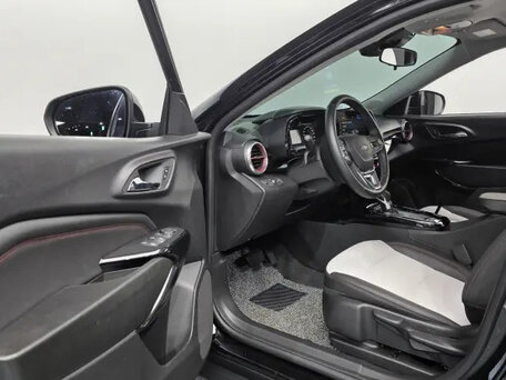 2025 Chevrolet Trax II, чёрный, 1700000 рублей, вид 5