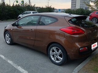 2016 Kia Ceed II Рестайлинг, коричневый, 1500000 рублей, вид 4