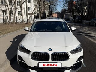 2020 BMW X2 xDrive18d I (F39), белый, 3600000 рублей, вид 2