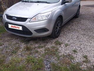 2010 Ford Focus II Рестайлинг, серебристый, 600000 рублей, вид 1