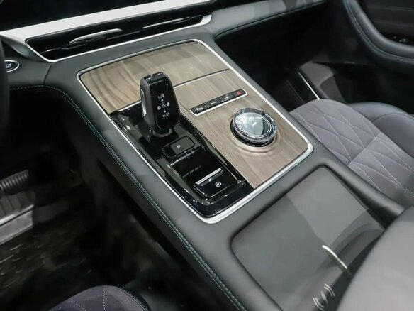 2026 Geely Monjaro I Рестайлинг, серебристый, 4955000 рублей - вид 12