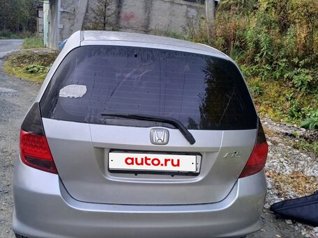 2005 Honda Fit I, серебристый, 550000 рублей, вид 3