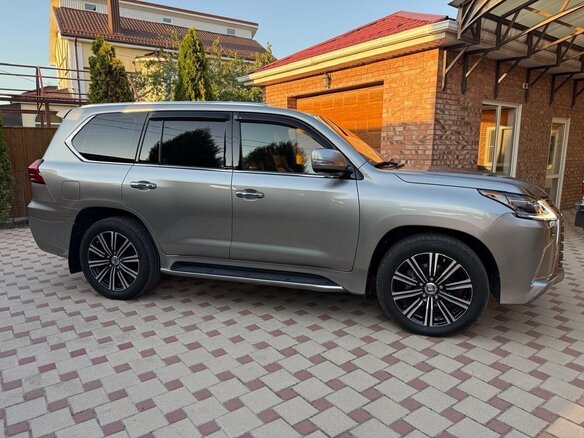2019 Lexus LX 450d III Рестайлинг 2, серый - вид 3