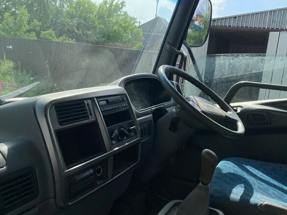 2001 Fuso (Mitsubishi) Fighter, синий, 4500000 рублей - вид 12