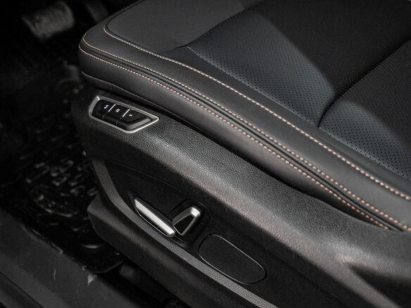 2026 Geely Okavango I Рестайлинг, серый, 3993990 рублей - вид 8