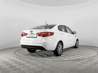 2014 Kia Rio 5-speed III, белый, 850000 рублей, вид 2