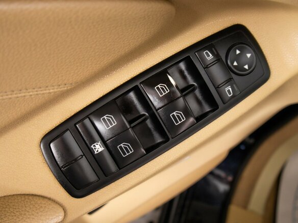 2009 Mercedes-Benz M-Класс 350 II (W164) Рестайлинг, чёрный, 1349000 рублей - вид 20