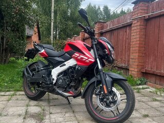 2022 Bajaj Pulsar NS 200, красный, 205000 рублей, вид 3