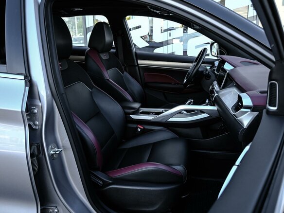 2022 Geely Coolray I, серый, 1775000 рублей - вид 7
