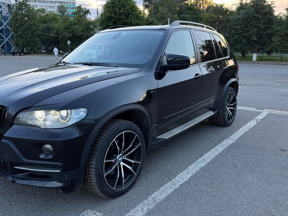 2010 BMW X5 30i II (E70), чёрный, 1650000 рублей - вид 1