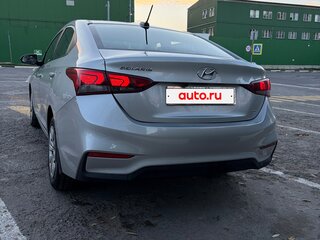 2018 Hyundai Solaris II, серебристый, 1100000 рублей, вид 4