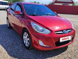 2012 Hyundai Solaris I, красный, 785000 рублей, вид 3