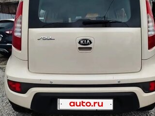 2013 Kia Soul I Рестайлинг, бежевый, 550000 рублей, вид 3