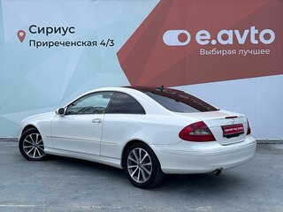 2008 Mercedes-Benz CLK-Класс 350 II (W209) Рестайлинг, белый, 930000 рублей, вид 4