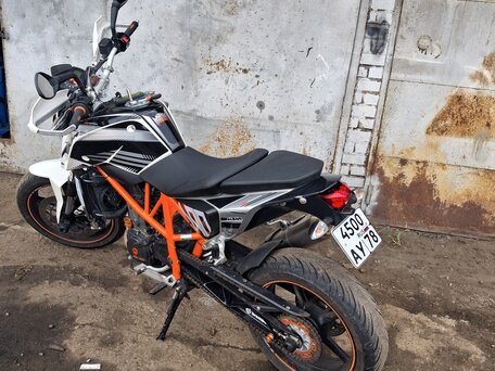 2012 KTM 690 Duke, белый, 450000 рублей, вид 3