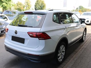 2022 Volkswagen Tiguan Allspace II Рестайлинг, белый, 2425000 рублей, вид 5