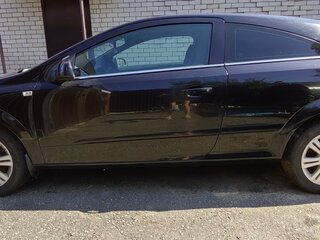 2008 Opel Astra GTC H Рестайлинг, чёрный, 350000 рублей, вид 3