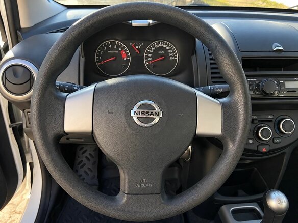 2013 Nissan Note I Рестайлинг, белый, 565000 рублей - вид 10