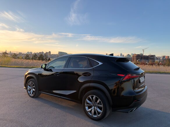 2020 Lexus NX 300 I Рестайлинг, чёрный, 3600000 рублей - вид 5