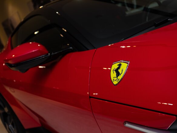 2025 Ferrari 12Cilindri, красный - вид 11