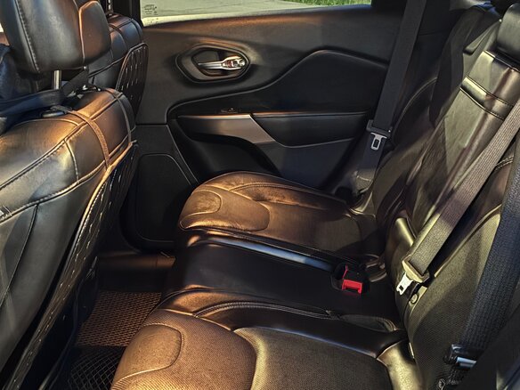 2018 Jeep Cherokee V (KL) Рестайлинг, чёрный, 2750000 рублей - вид 16
