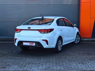 2017 Kia Rio IV, белый, 1359000 рублей, вид 4