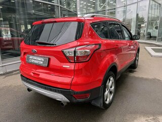 2017 Ford Kuga II Рестайлинг, красный, 1350000 рублей, вид 5