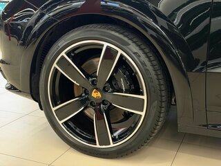 2022 Porsche Cayenne GTS Coupé III, чёрный, 14890000 рублей, вид 4