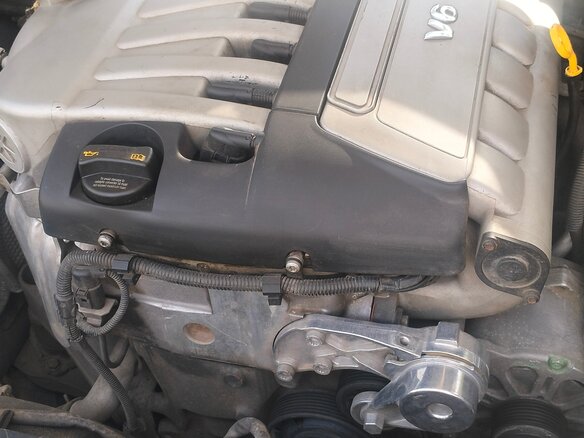 2004 Volkswagen Touareg I, серебристый - вид 13