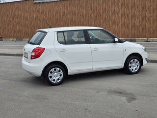 2013 Skoda Fabia II Рестайлинг, белый, 520000 рублей, вид 5