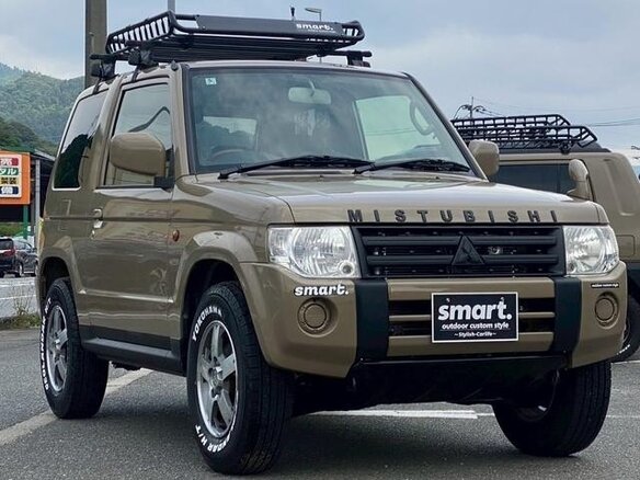 2012 Mitsubishi Pajero Mini II, бежевый, 650000 рублей - вид 2