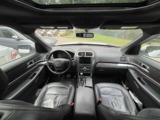 2017 Ford Explorer V Рестайлинг, белый, 2450000 рублей, вид 5