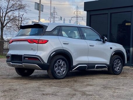 2024 BYD Yuan Up 45.12 kWh, серый, 1690000 рублей, вид 3