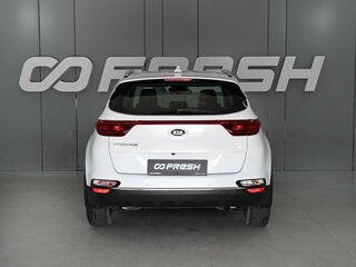 2018 Kia Sportage IV Рестайлинг, белый, 2059000 рублей, вид 4
