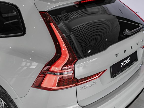 2026 Volvo XC60 II Рестайлинг 2, серый - вид 17