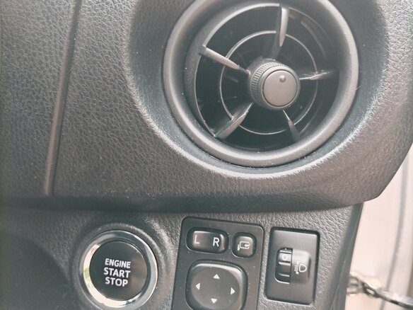 2019 Toyota Vitz III (XP130) Рестайлинг, серый, 860000 рублей - вид 23