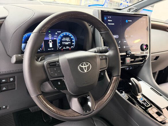 2025 Toyota Alphard IV, чёрный, 13499000 рублей - вид 15